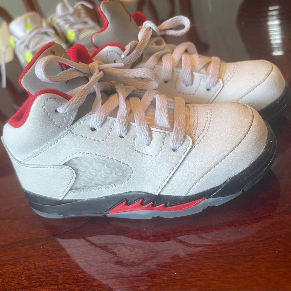 Jordan 5s Fire Red 8C